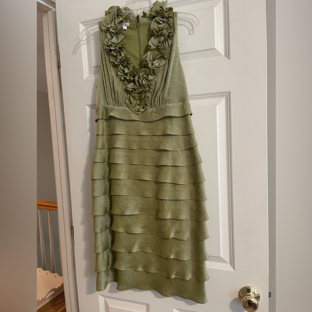 Green cocktail dress. Size 8